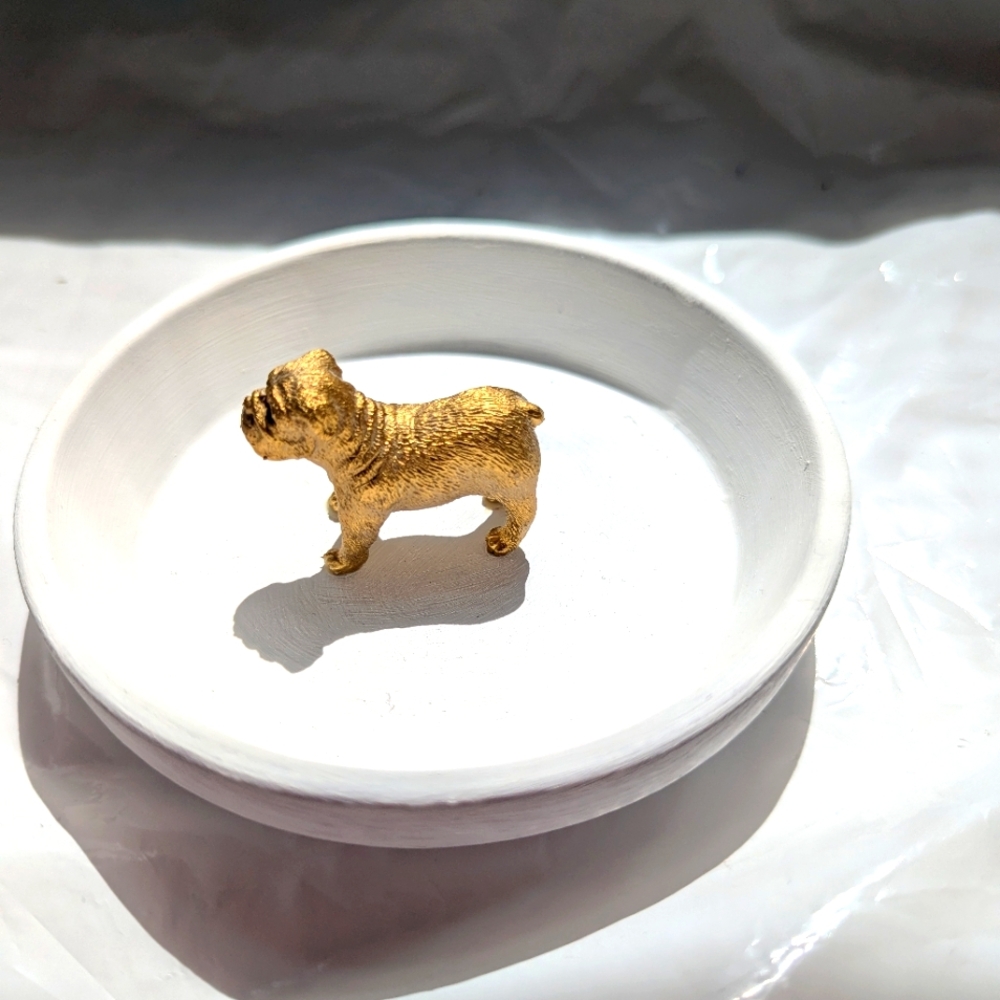 Bulldog White Dish with Gold Bulldog Figurine